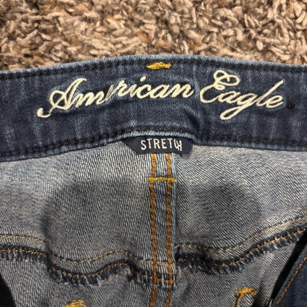 Women’s American Eagle Hi Rise Jeans - Picture 4 of 6